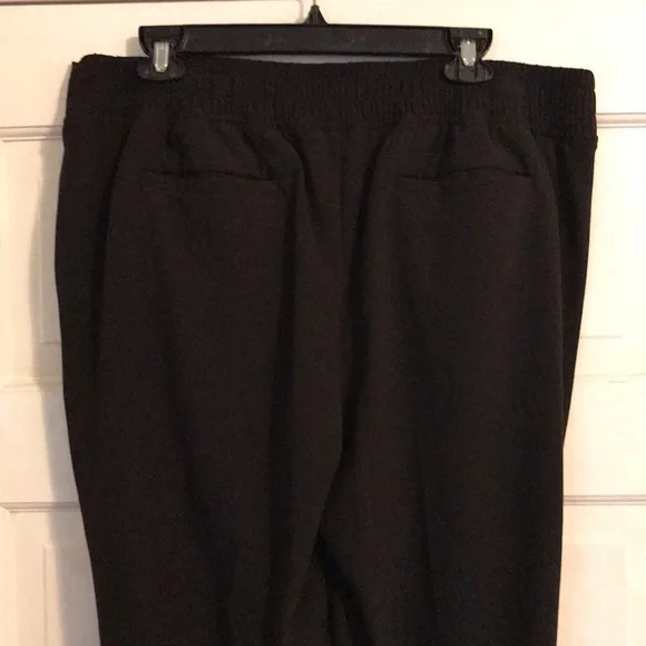 Time and True Women’s casual Pull-On pants color black size L (12-14) - Picture 11 of 16